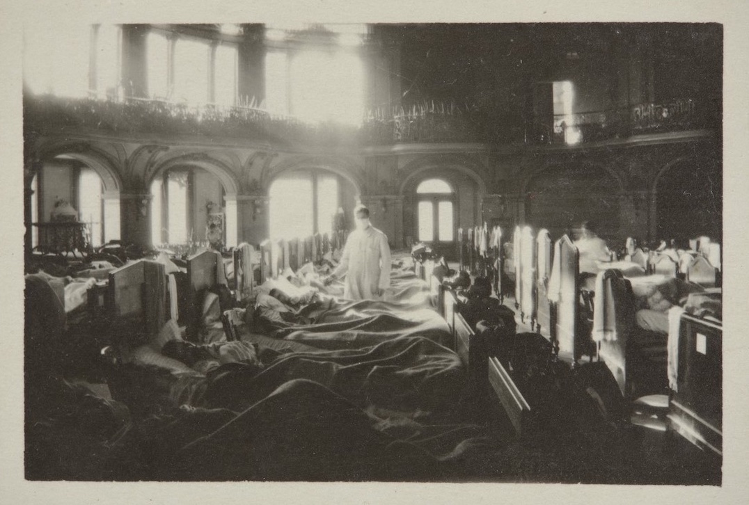 Grippe-Notspital in der Tonhalle Zürich, 1918